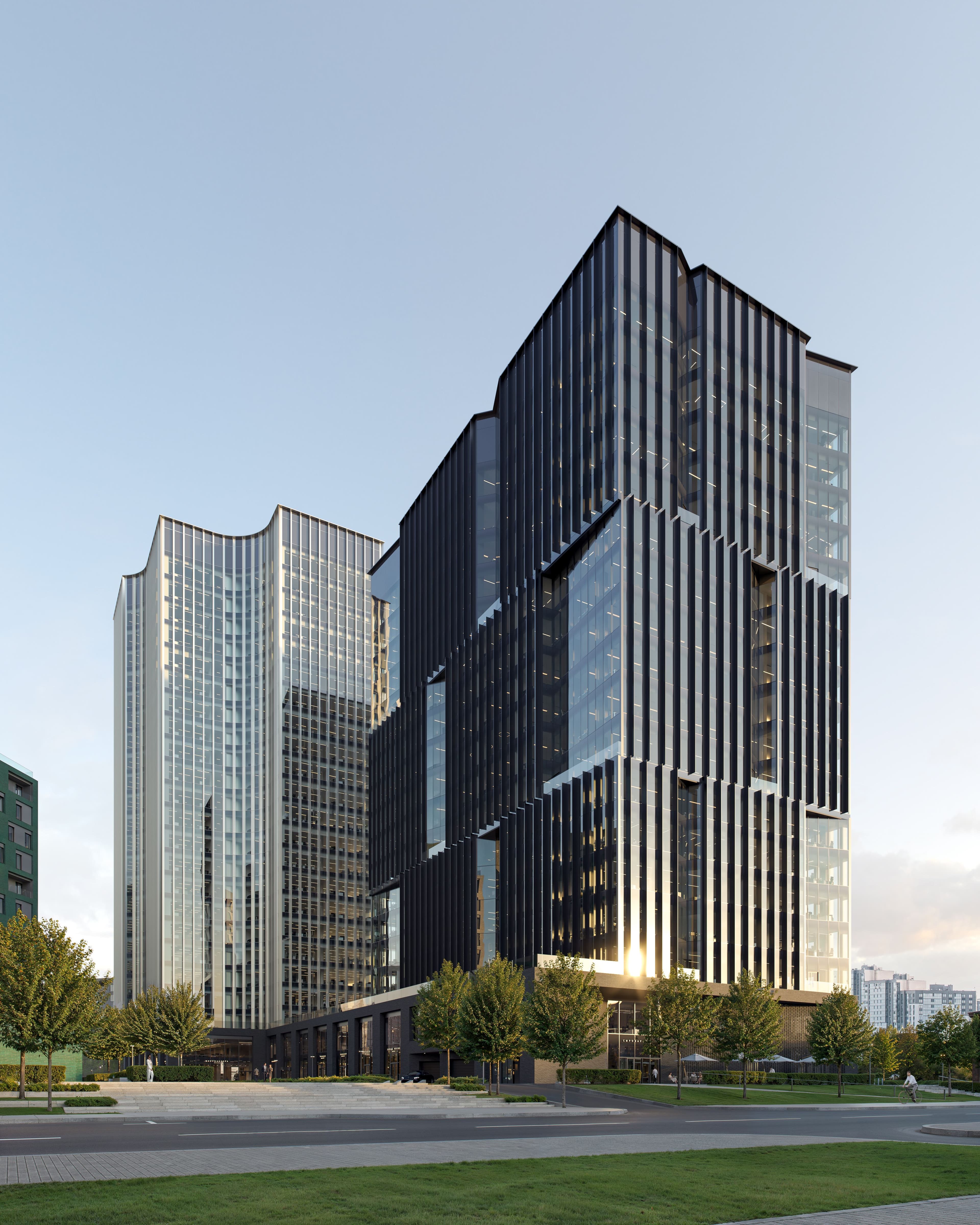 Начались работы по остеклению бизнес-центра в районе Лефортово